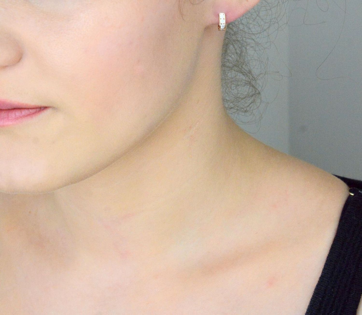 Złote kolczyki dla dziewczynki KL 1 375. Piękne, złote kolczyki dla dziewczynki wykonane z wysokiej jakości złota próby 375.jpg